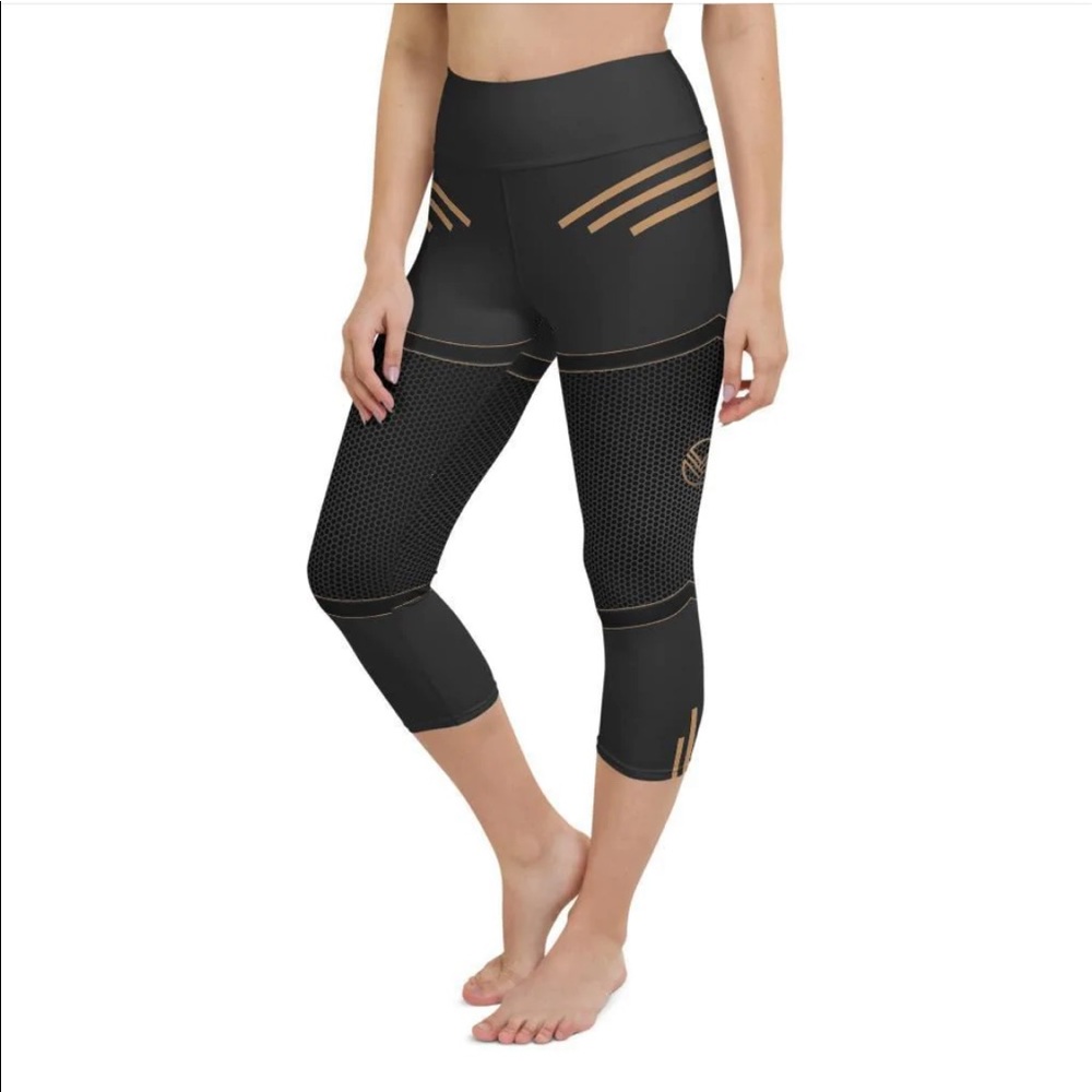 VASTITCH Gold Carbon Capri Size M, fits like a S